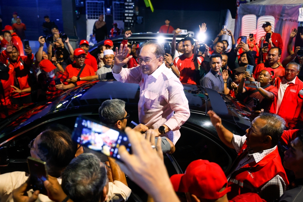 Unity government remains resilient despite challenges, Anwar asserts amid economic optimism