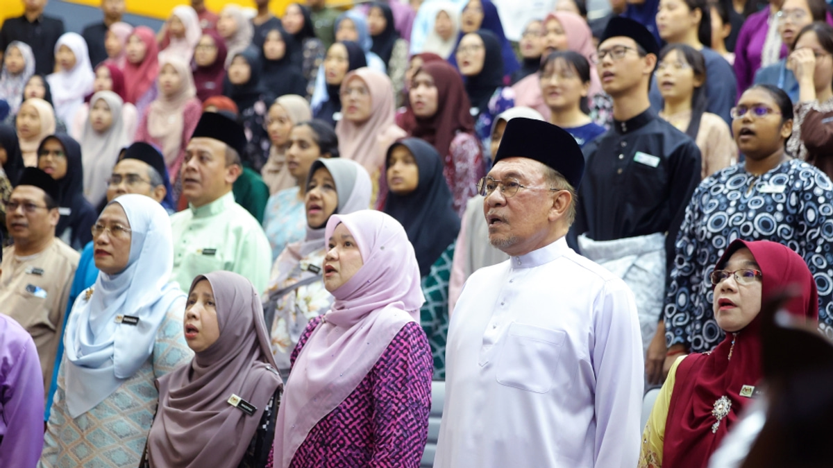 PM Anwar Identifies Resistance to Change as Reform's Greatest Obstacle