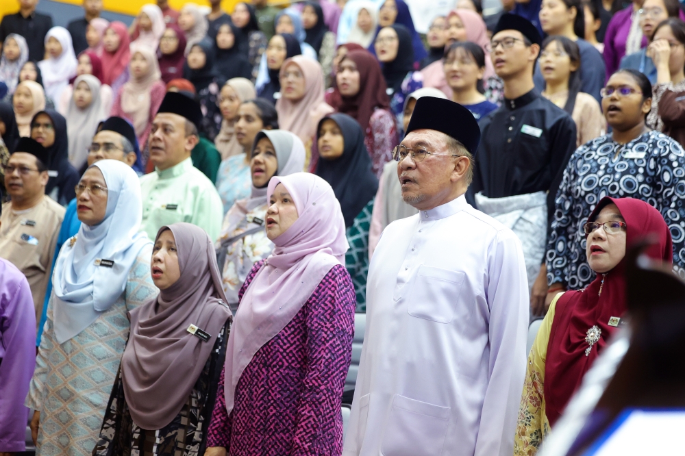 PM Anwar Identifies Resistance to Change as Reform's Greatest Obstacle