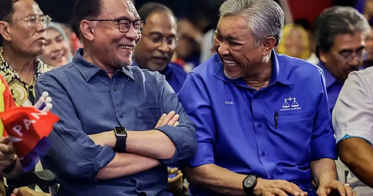 Zahid Counters Anwar's Poem With Verse as BN Affirms Unity Government Commitment