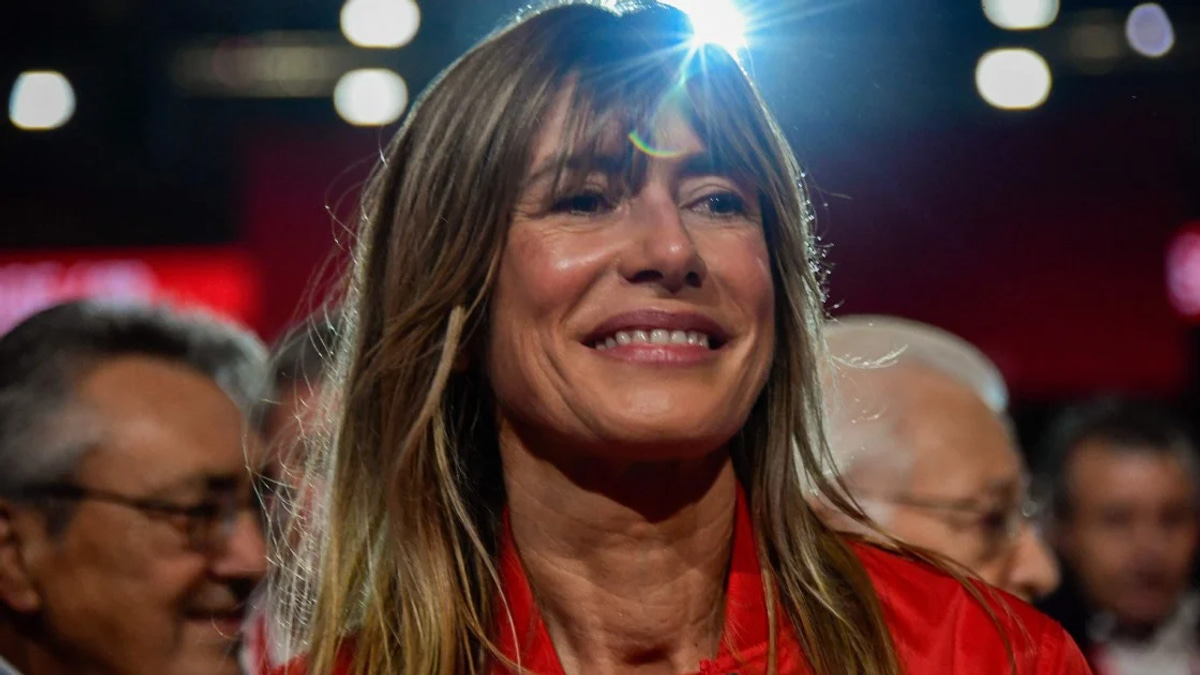 Spanish Court Bars Prime Minister's Wife From Leaving Country Ahead of Corruption Trial