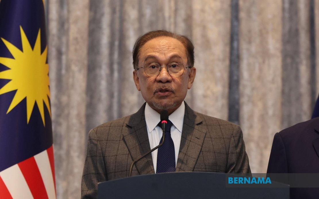 Media Must Balance Innovation With Values, PM Anwar Tells Journalists