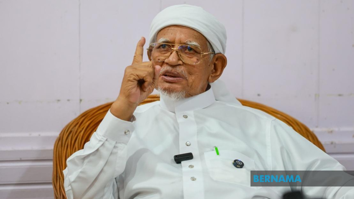 PAS Chief Claims Bersatu Has Lost PN Membership; Azmin Refutes the assertion