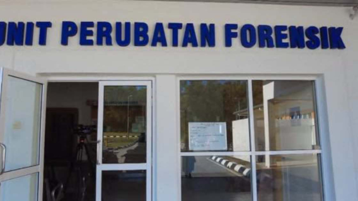 Anwar Extends Condolences Following Death of Form Four Student in Seremban