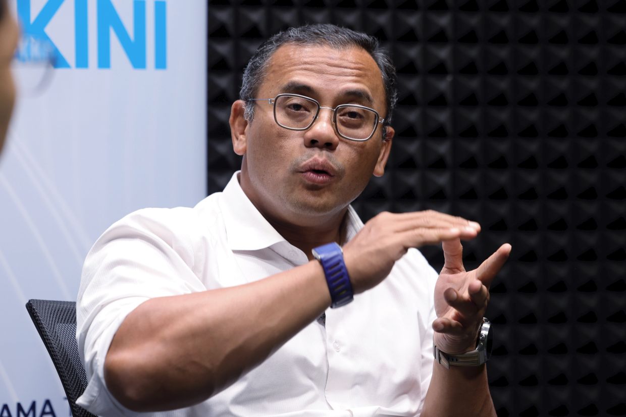 Selangor MB Orders Compassionate Approach to Stray Dog Problem Following Public Outcry