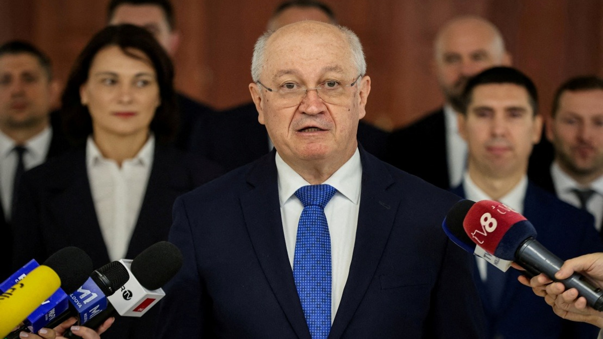Moldova's Premier Alexandru Munteanu Steps Down Over Principle