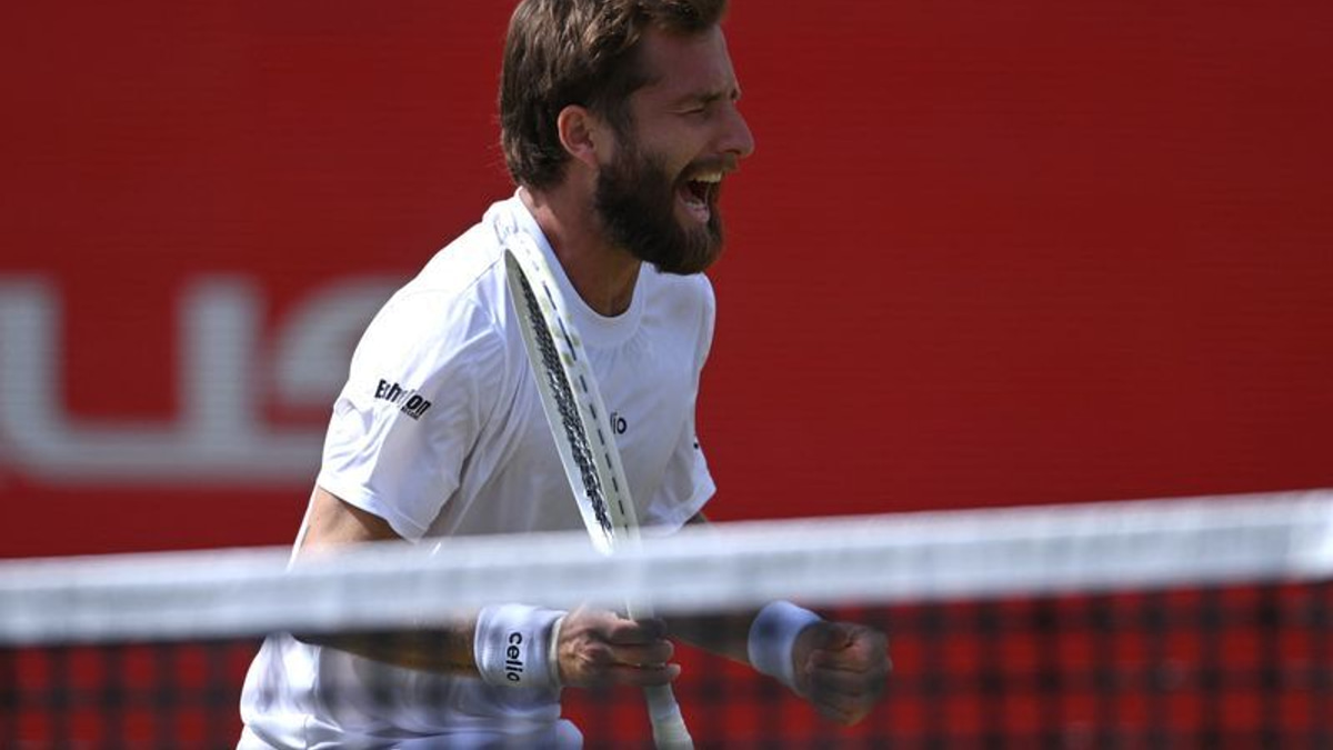 Moutet Forfeits Queen's Prize Money Over Foul-Mouthed BBC Interview