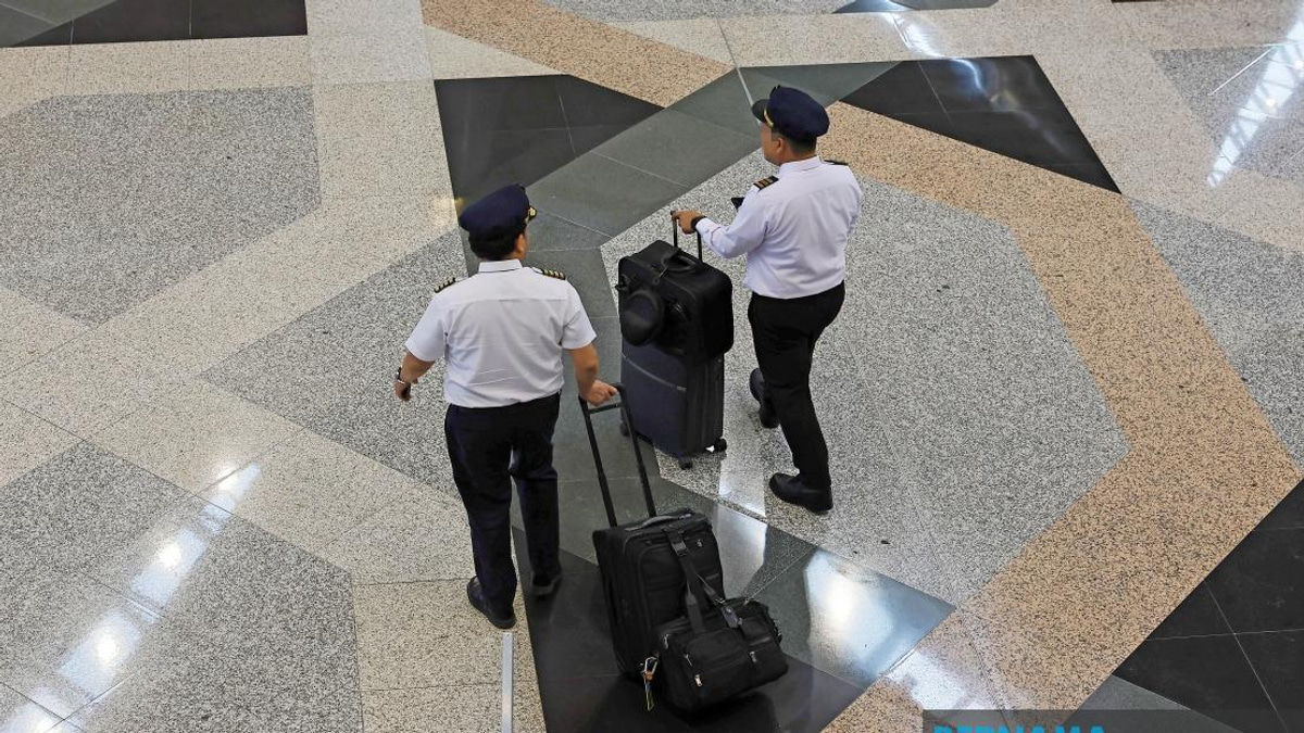 Security Screening at KLIA Must Be Reviewed, Says Lee Lam Thye After Pilot's Drug Arrest