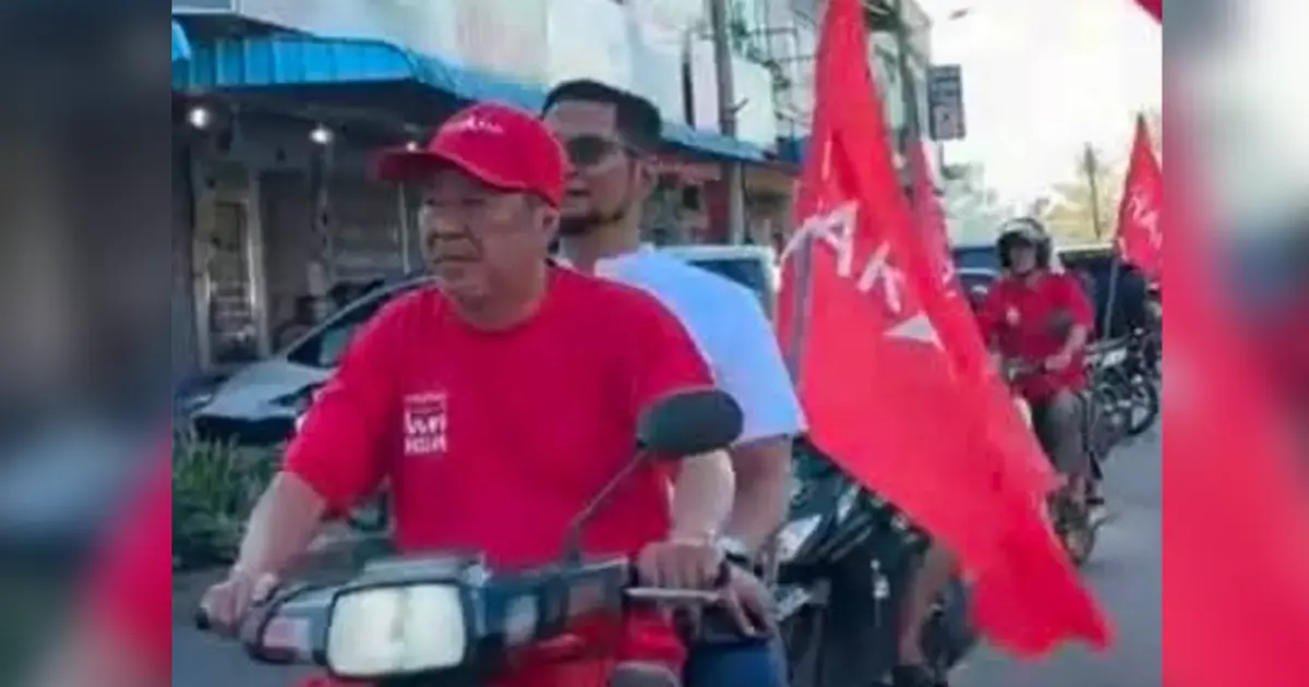 Transport Minister Loke Criticises Pakatan and DAP Officials for Flouting Helmet Laws