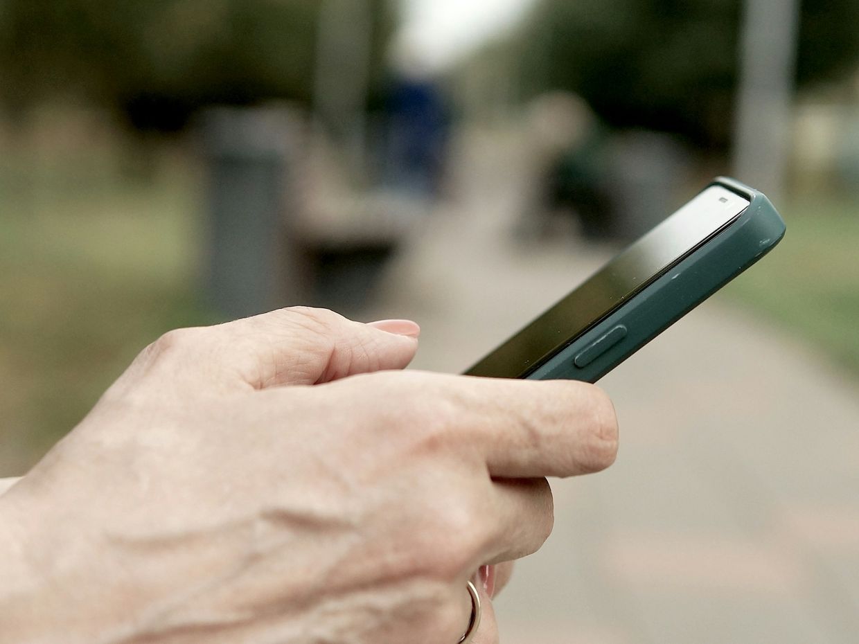 US Man Faces Felony for Using Phone Self-Destruct Feature at Airport