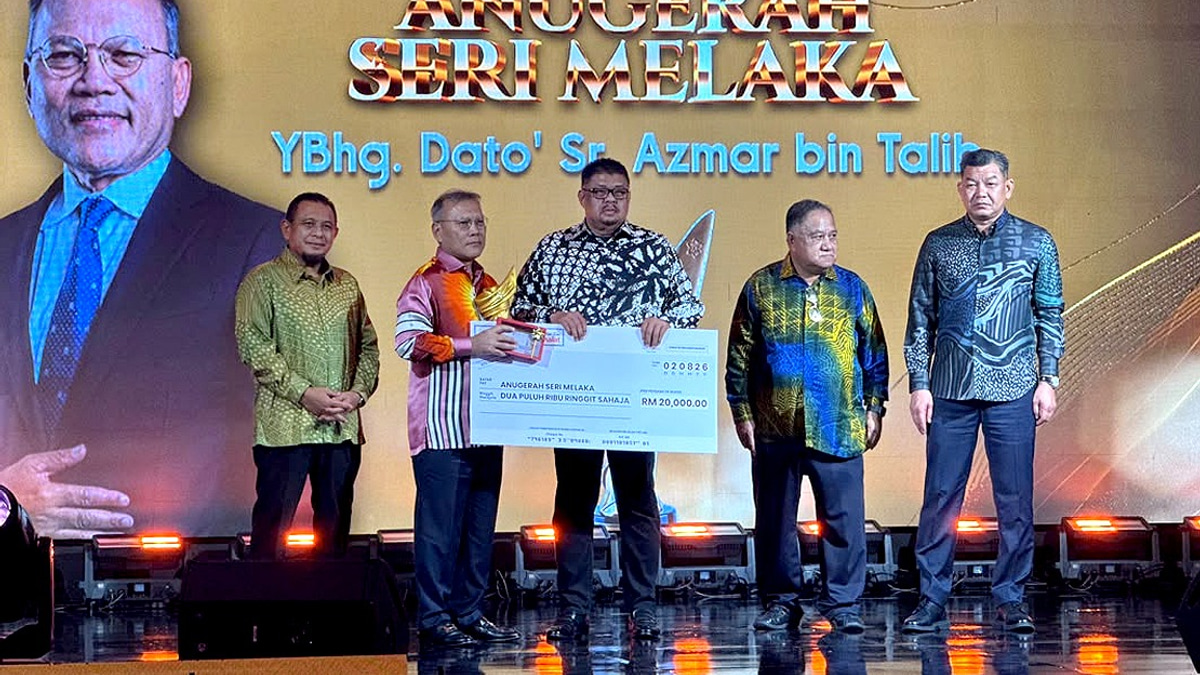 Melaka Chief Minister Calls On High-Achieving Talents To Mentor Younger Generation