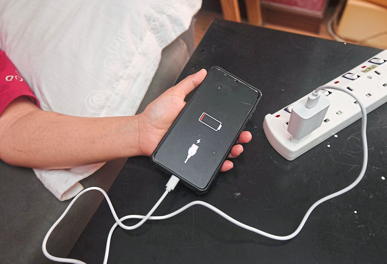 Malaysia's Fire Department Warns of RM14.2 Million in Losses from Unsafe Device Charging Over Three Years