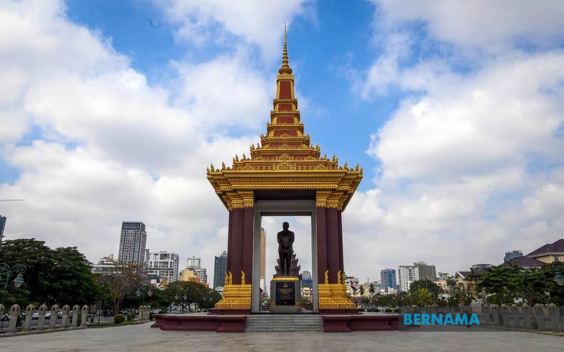Southeast Asia's Strategic Pivot: From Geopolitical Alignment to Green Energy and Digital Frontiers