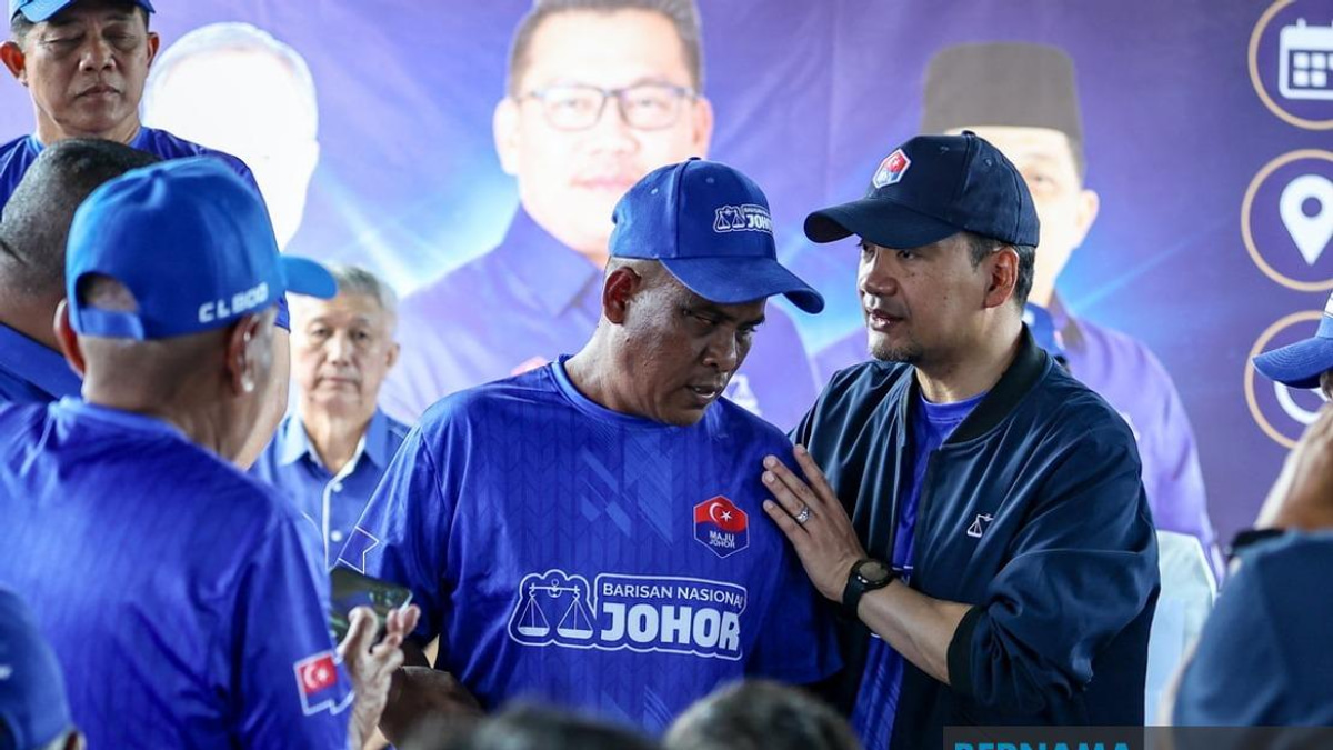 Vision Impaired Voter in Johor Refuses to Let Disability Deter Democratic Duty