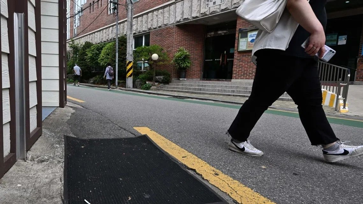Seoul's Persistent Sewer Odour Problem Defies Quick Fix Despite Decade-Long Efforts