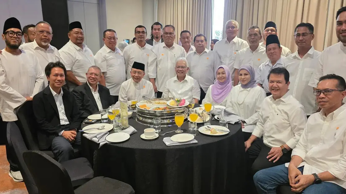 Hamzah Zainuddin Takes Helm of Wawasan as Party Restructures Leadership
