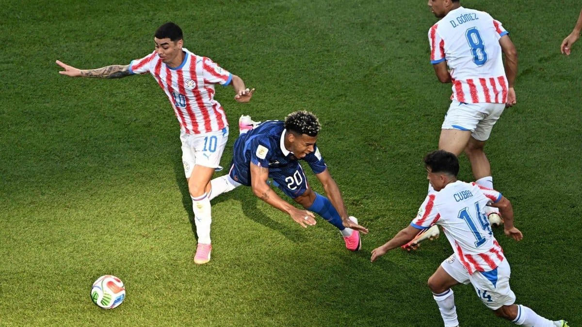 Chinese fans criticize Paraguay's aggressive play and referee's lenient approach in World Cup loss to France