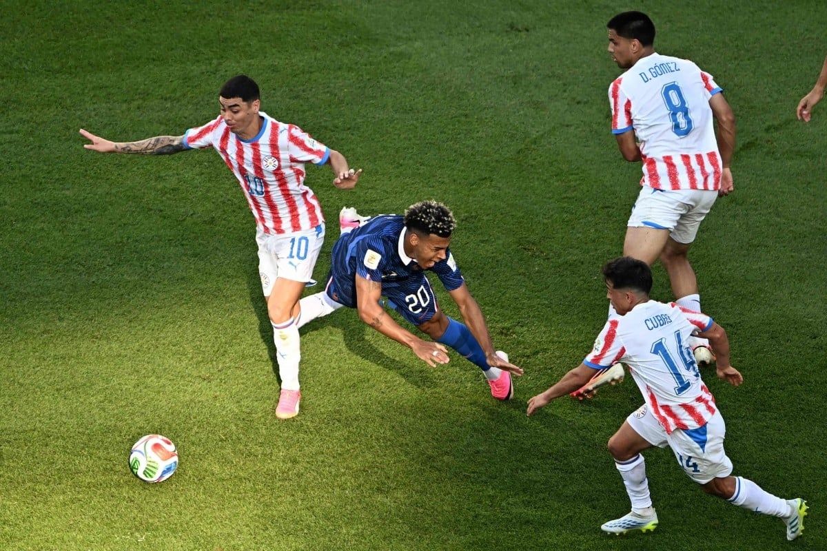 Chinese fans criticize Paraguay's aggressive play and referee's lenient approach in World Cup loss to France