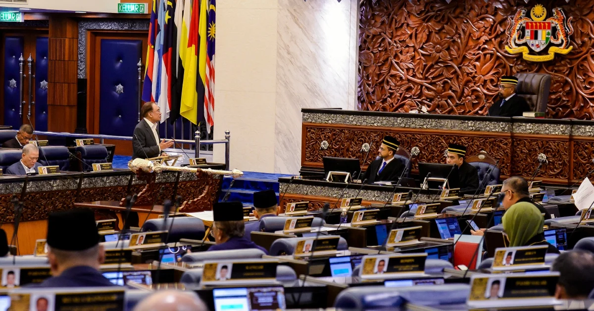 Federal Government Cannot Bear All State Spending Bills, Says Anwar Ibrahim
