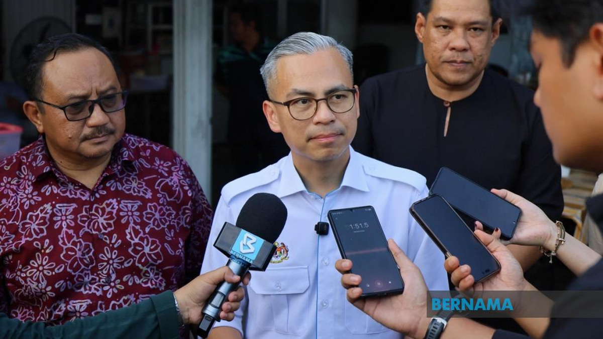 Johor Election Campaign Must Stick to Facts, Not Slander, Says Fahmi