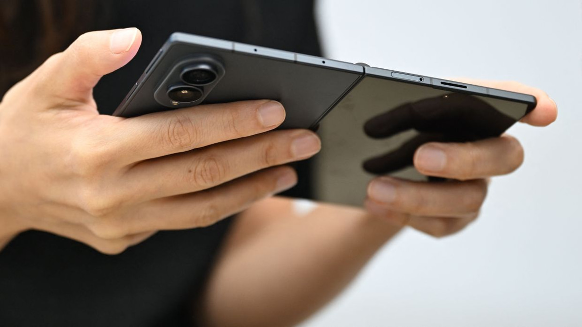 Samsung's Passport-Style Galaxy Z Fold 8 Signals Smartphone Design's Next Evolution