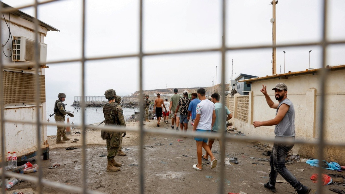Spain Confirms Mass Return of Migrants From Ceuta Amid Border Tensions