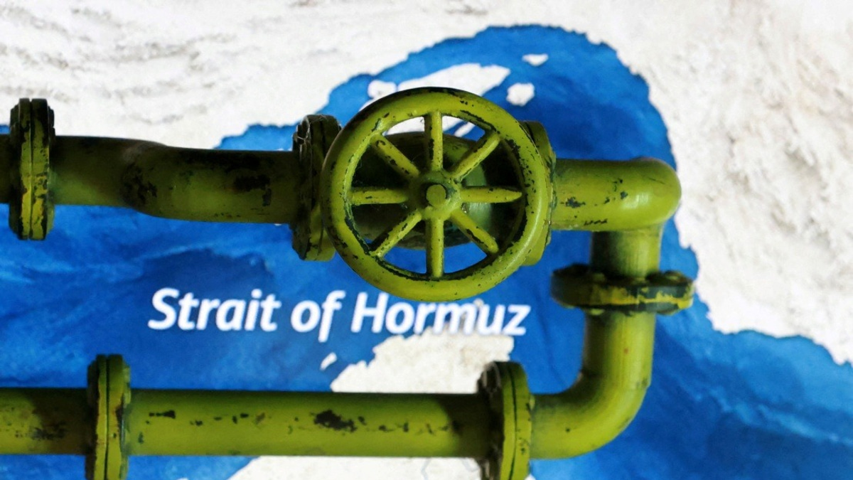 Iran's Oil Exports Grind to Halt as Sanctions and Conflict Deepen Economic Crisis