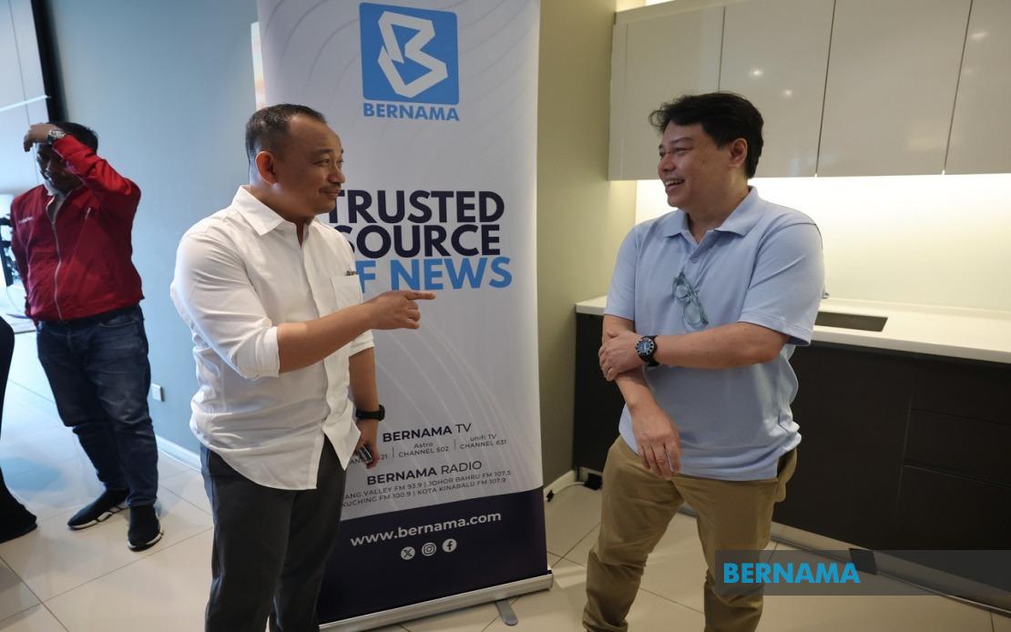 Maszlee Malik Takes to the Road to Understand Voter Concerns in Puteri Wangsa Bid