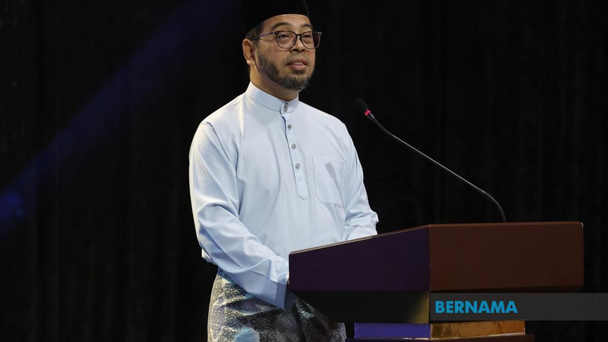 Zulkifli Urges Muslims to Set Aside Differences and Strengthen Ummah Unity