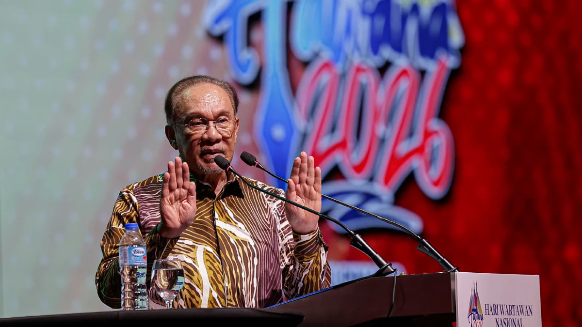 Anwar Backs Nallini's Leadership of Malaysian Media Council, Citing Judicial Credibility