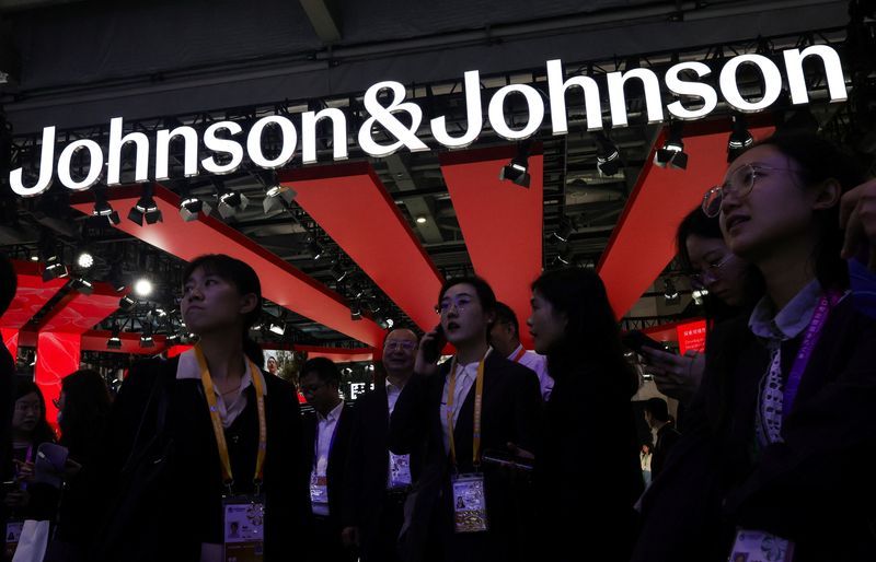 Johnson & Johnson Gains FDA Approval for Ottava Robotic Surgery System, Challenging Market Leader Intuitive Surgical