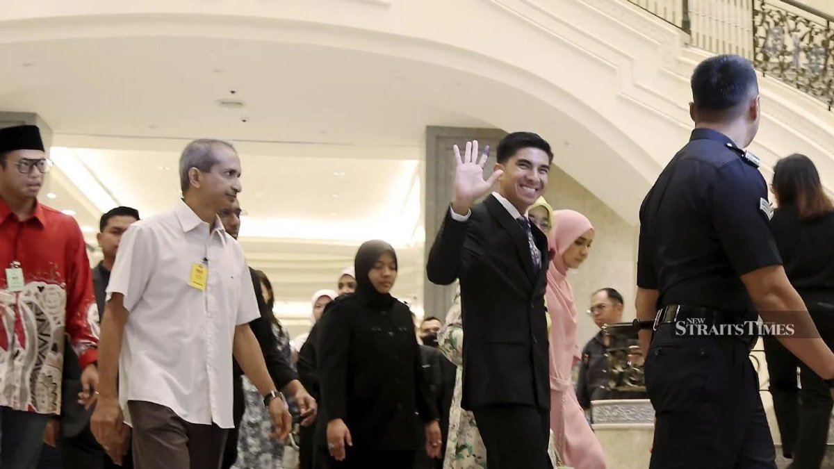 Syed Saddiq celebrates as Federal Court upholds corruption acquittal