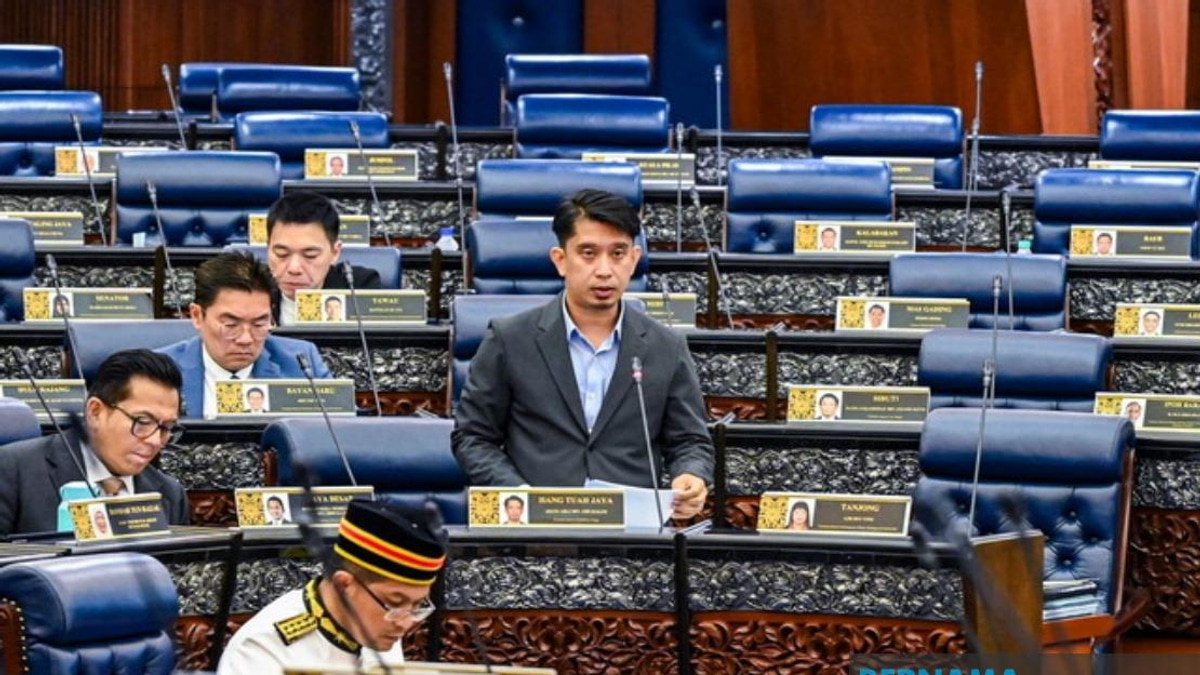 Over 326,000 Public University Students in Malaysia Pursuing STEM Studies, Parliament Hears