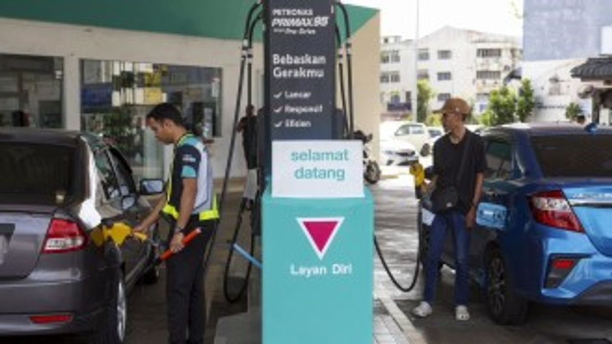 Petronas Fuel Supply Secured Until August Amid Global Energy Pressures