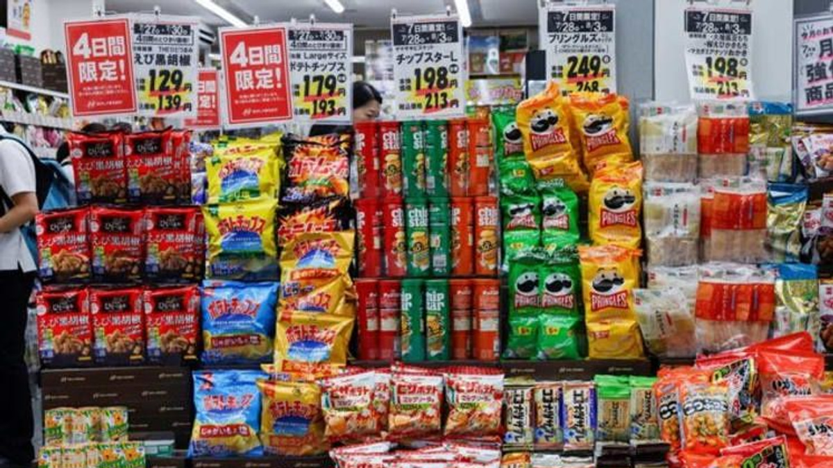 Japan to Cut Food Tax to 1% for Two Years as Inflation Pressures Mount