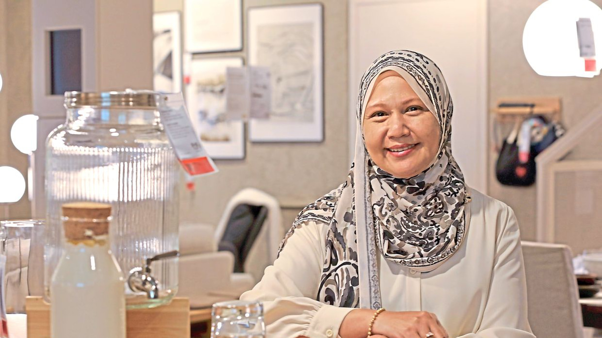 Long-term commitment to a single employer remains attractive to Malaysian workers despite industry job-hopping trends