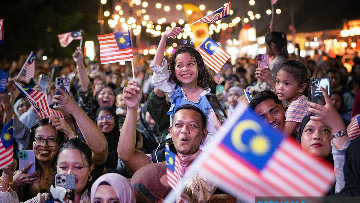 Malaysia Erupts in Patriotic Fervour as Nation Celebrates 69th Independence Anniversary