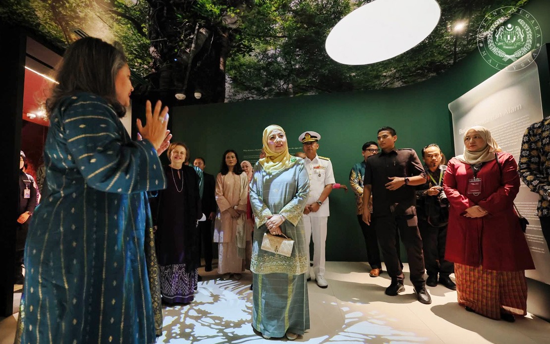 Queen Zarith Sofiah Opens Merdeka Textile Museum to Celebrate Malaysia's Weaving Heritage
