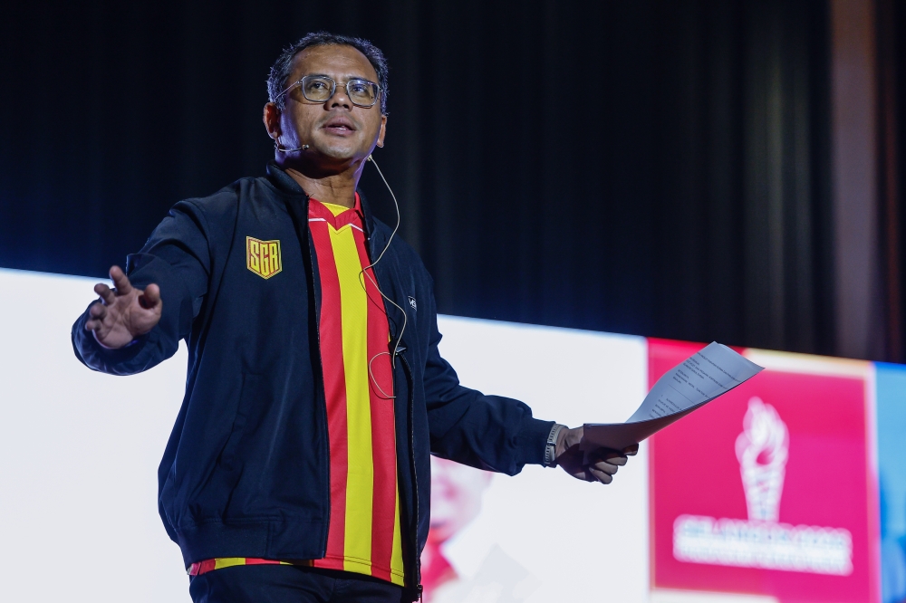 Selangor Chief Minister Orders Crackdown on Illegal Settlements in Setia Alam