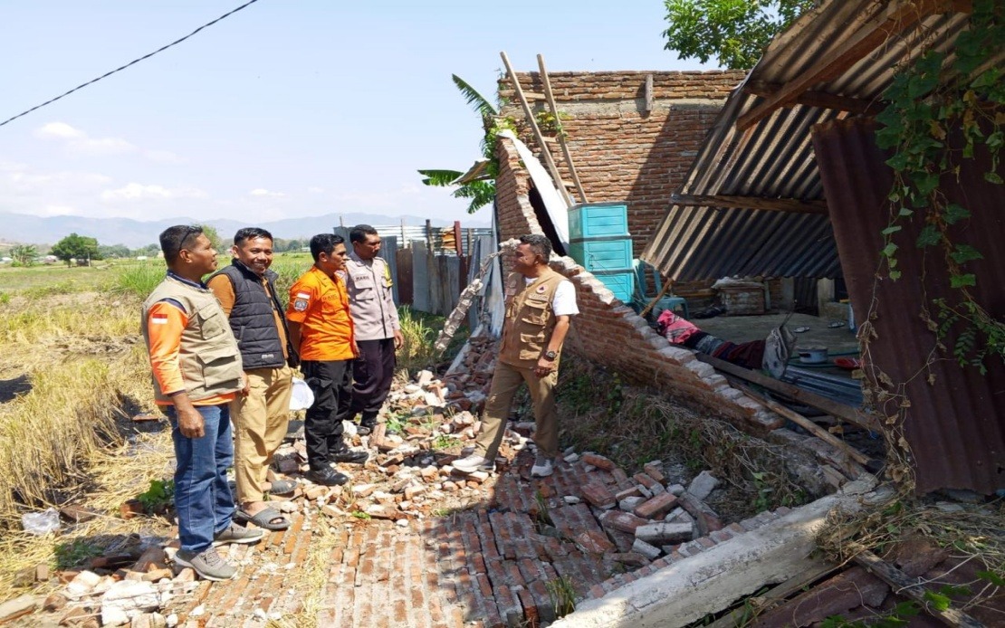 Death Toll From Flores Earthquake Reaches 38 As Rescue Operations Intensify Across Indonesia