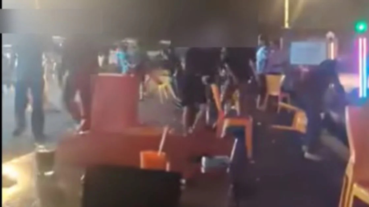 Four arrested in violent Kulai restaurant clash involving chairs and fists