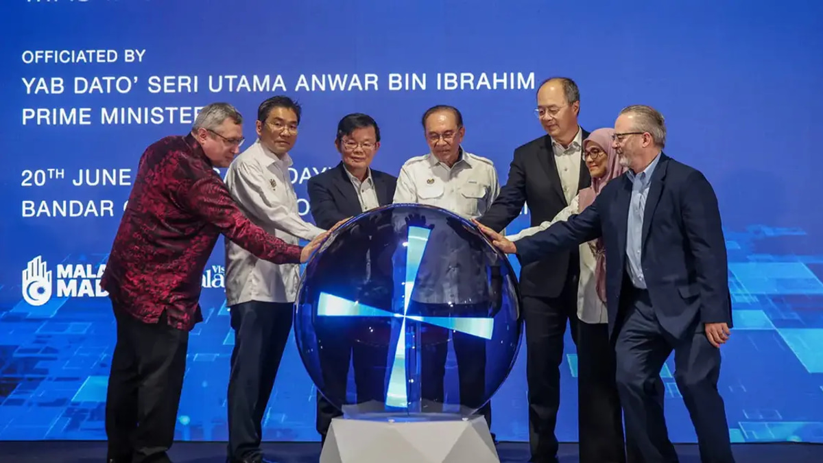 Anwar Appoints Adviser to Strengthen Semiconductor-University Ties