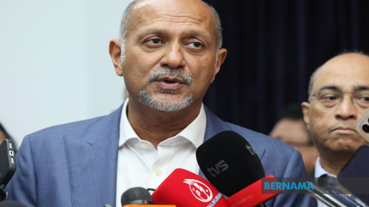 Malaysia's AI 2030 Goal Demands Coordinated Effort Across All Sectors, Says Gobind