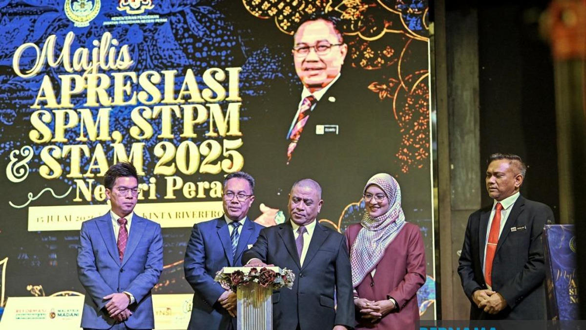 Perak's Menteri Besar Scholarship Eases Student Financial Strain While Lifting Academic Performance