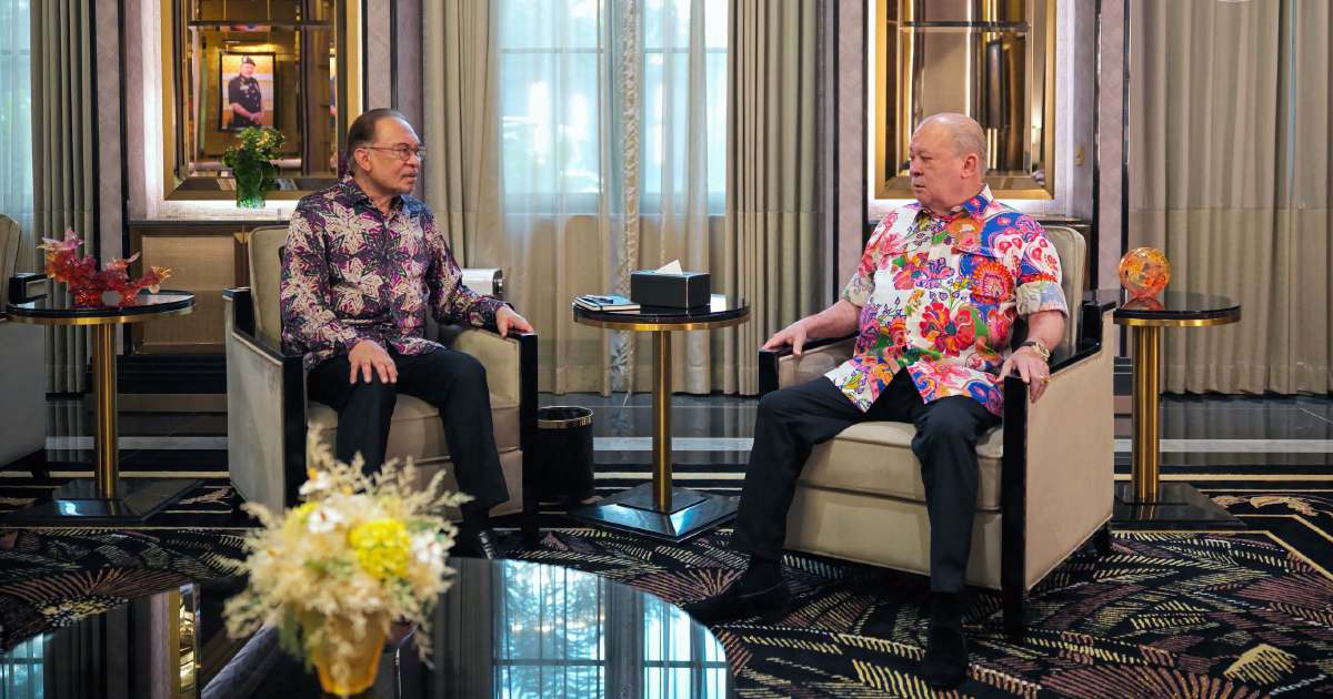 King Ibrahim meets PM Anwar on eve of Malaysia's 69th National Day