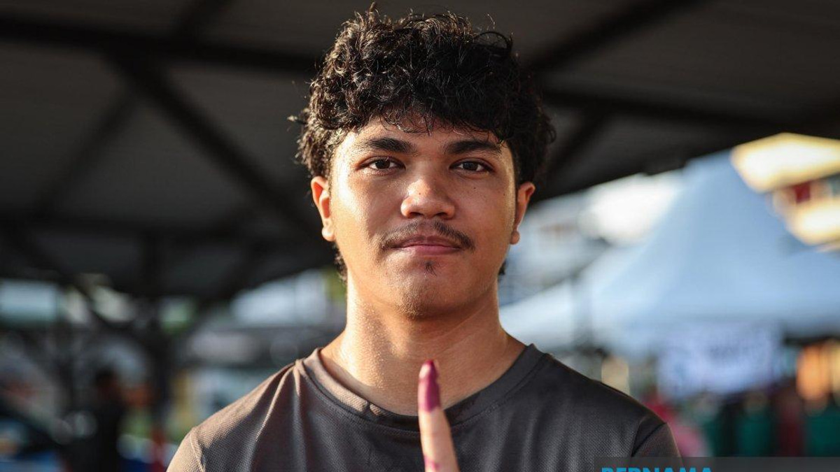 Johor's First-Time Voters Prioritise Track Records Over Party Loyalty