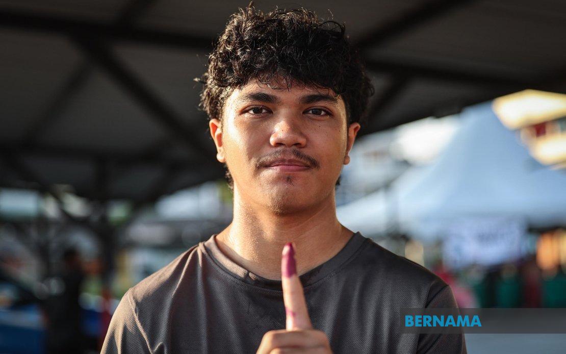 Johor's First-Time Voters Prioritise Track Records Over Party Loyalty