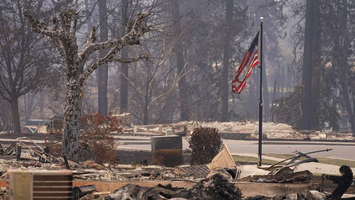 Wildfires Force 65,000 to Flee as Washington State Battles Multiple Blazes