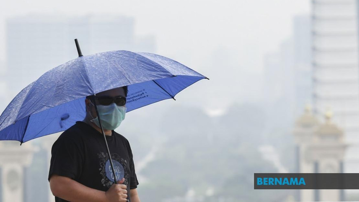 Serian Chokes Under Unhealthy Haze as Sarawak Braces for Worsening Air Quality