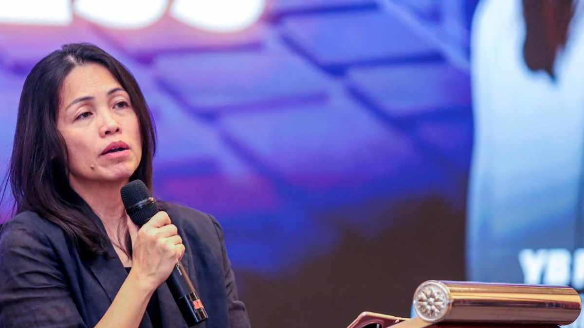 Teo Urges Government Officials to Shun Provocative Language as J-Kom Chief Faces Scrutiny